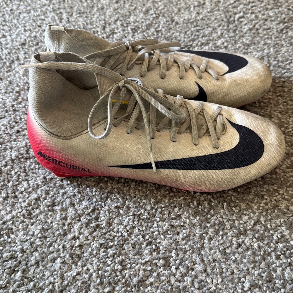Nike Mercurial Superfly 10 Academy LV8 Youth Size 5.5